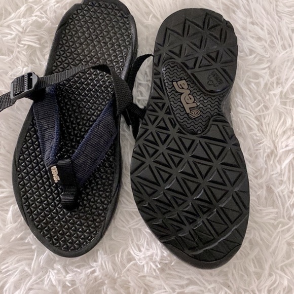 Teva flip flop sandals - Picture 5 of 7